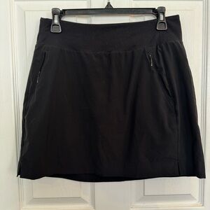 Athleta Soho Skort Black Size 6 Athletic Skirt Built-In Shorts Zip Pockets